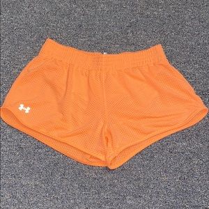 | under armour | orange shorts